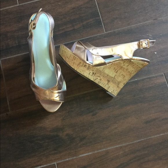 Wedge Sandals - Picture 2 of 2